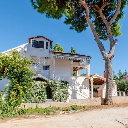 By The Sea Mirca, Brac - 5613 *