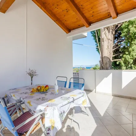 By The Sea Mirca, Brac - 5613 Apartman Supetar